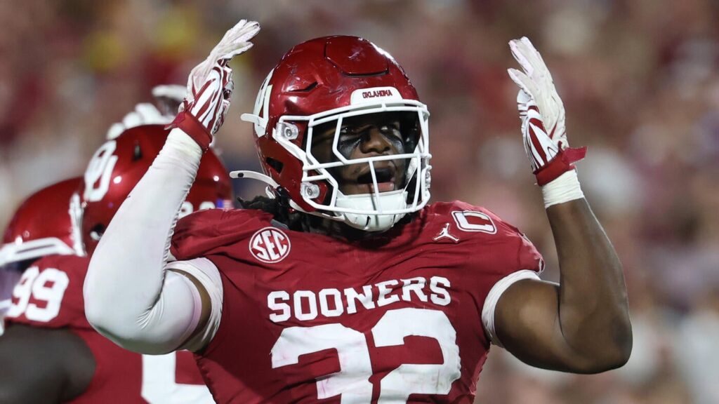 Oklahoma DL R Mason Thomas ejected for targeting, to miss first half vs. Auburn in Jackson Arnold's return