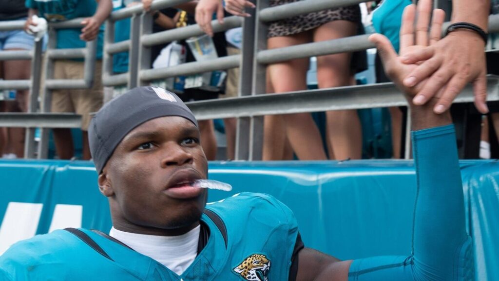 Liam Coen details Jaguars plan for Travis Hunter against Bengals: 'Likely uptick' on his defensive snaps