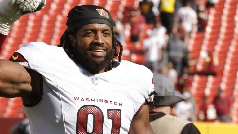 Commanders DL Deatrich Wise Jr. carted off after suffering quad injury against Packers