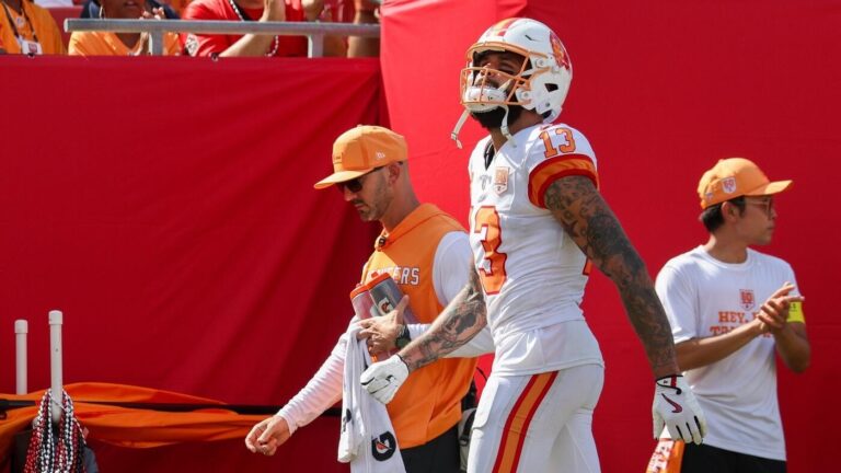 Mike Evans injury: Bucs star WR tweaks hamstring, leaves game against Jets