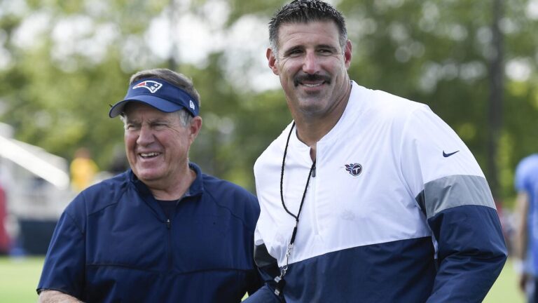Patriots' Mike Vrabel reacts to Bill Belichick's disastrous college coaching debut at North Carolina