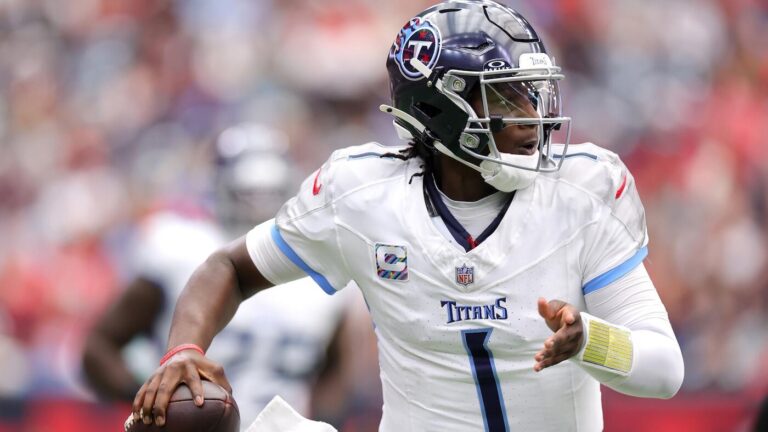 Cam Ward sums up Titans' play through four games: 'We ass'