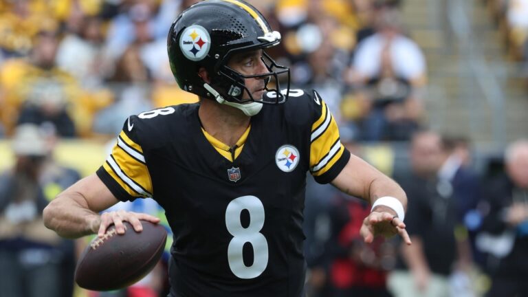 Steelers vs. Packers prediction, odds: 2025 Week 8 Sunday Night Football picks, Aaron Rodgers best bets