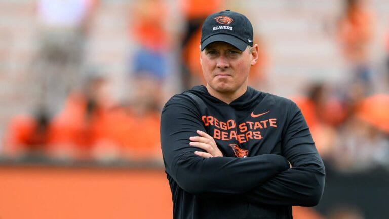 Winless Oregon State is caught in a quagmire, but don't expect the Beavers to jump into coaching carousel