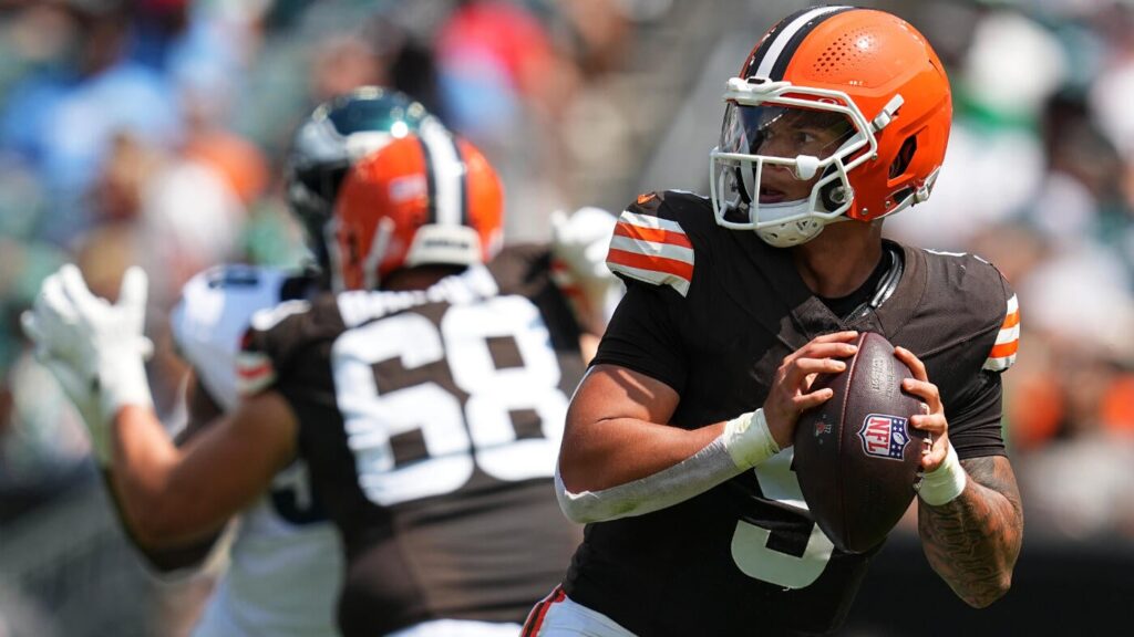 Browns QB Dillon Gabriel 'looks like he's been doing it for years' ahead of first start, says Myles Garrett