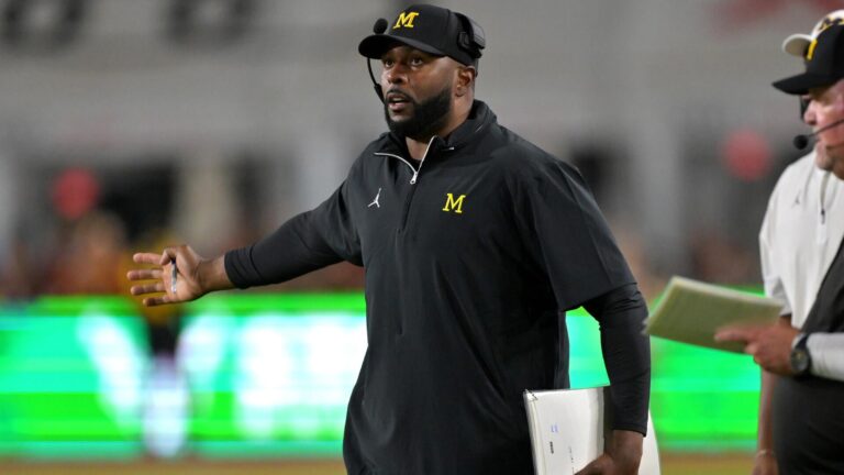 AP Top 25 poll: Indiana gains multiple first-place votes, Michigan out in Week 8 college football rankings