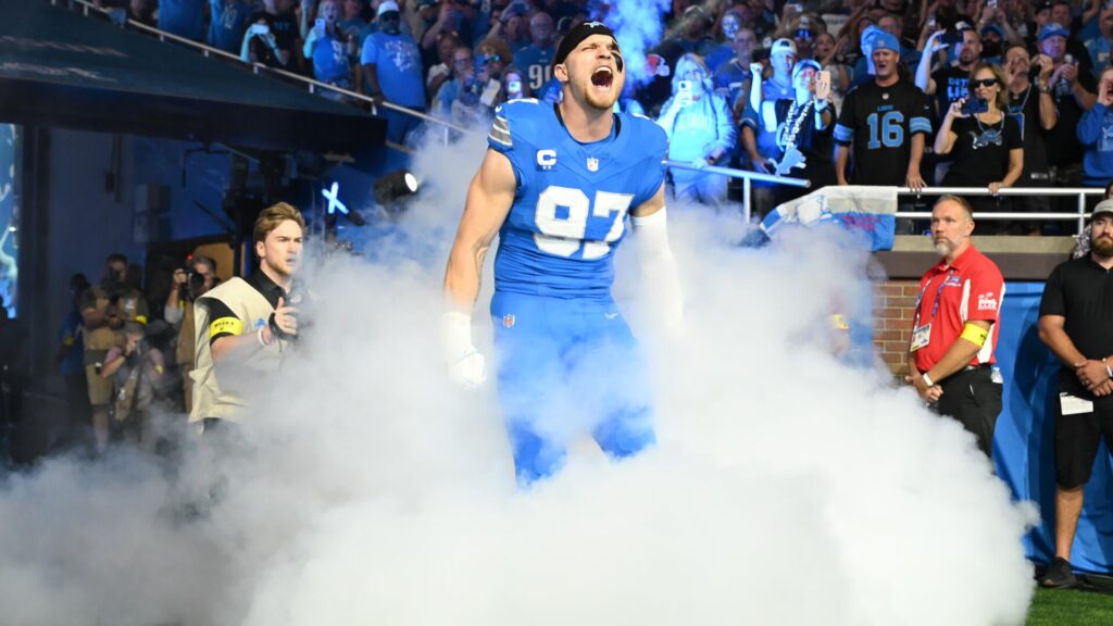 Lions, Aidan Hutchinson agree to $180 million extension with most guaranteed money ever for a non-QB