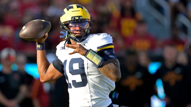 Michigan vs. Washington prediction, odds, line, time: 2025 college football Week 8 picks by proven model