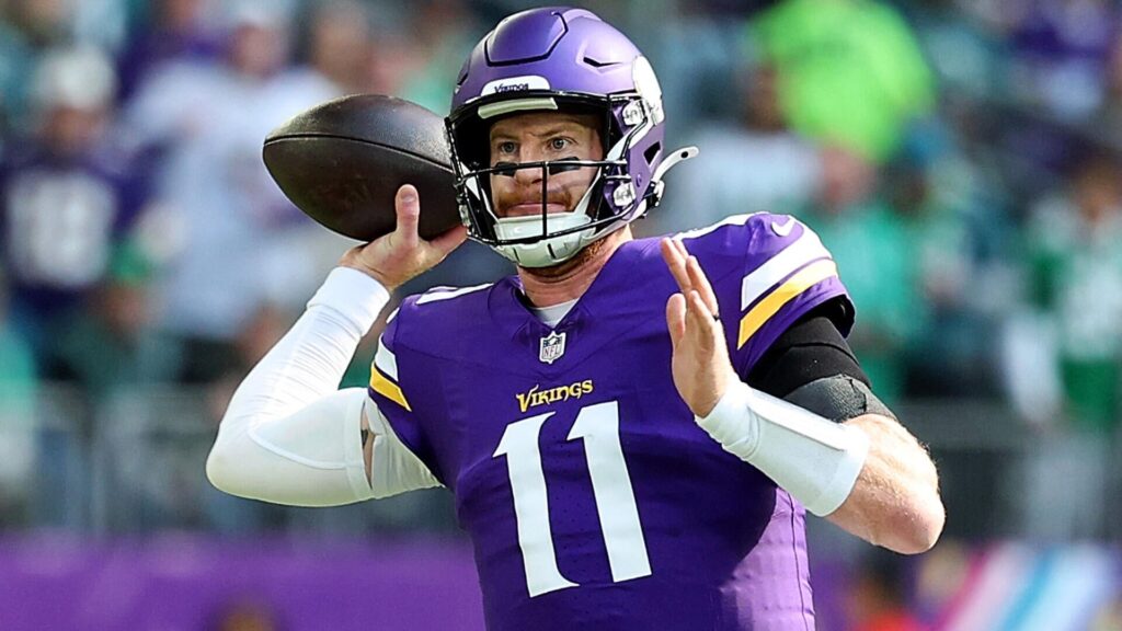 Chargers vs. Vikings prediction: Can Carson Wentz or Justin Herbert turn things around for their teams?