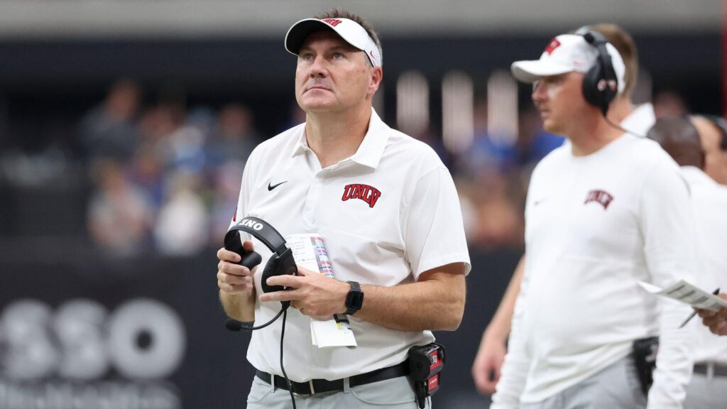 Dan Mullen stumps for Arkansas to hire Gus Malzahn while denying interest in SEC job