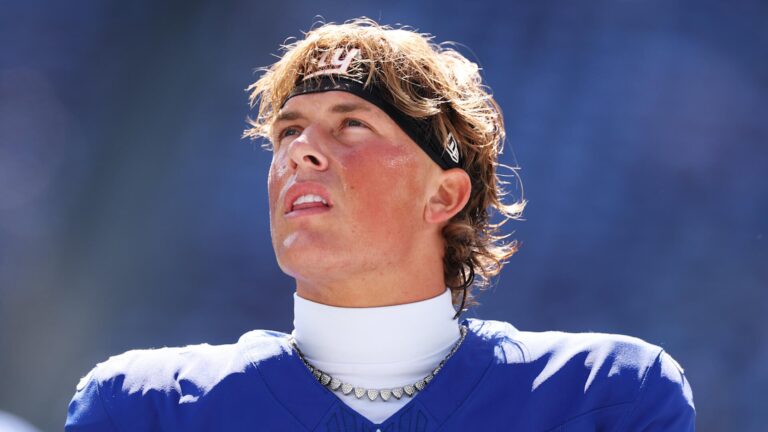 What's up with Jaxson Dart's chain? Why the Giants rookie QB wears a sparkling necklace during NFL games