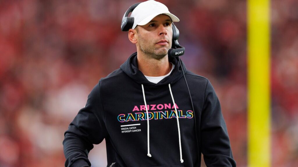 Cardinals' Jonathan Gannon says he apologized to Emari Demercado for outburst following backbreaking fumble