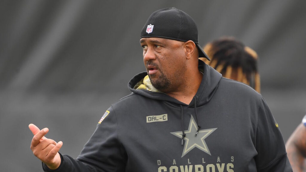 Buccaneers RB coach Skip Peete suffers medical episode during practice, transported to hospital