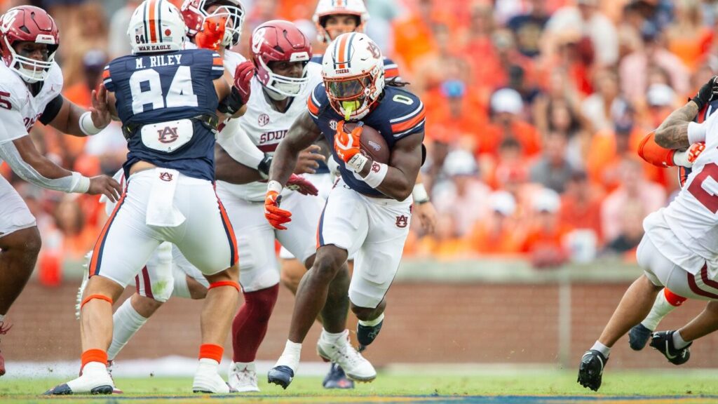 Auburn senior captain Damari Alston dismissed for failing to meet 'expectations,' Hugh Freeze explains