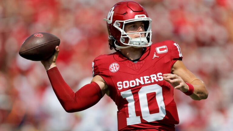 AP Top 25 poll: Oklahoma, Missouri tumble in Week 10 college football rankings after conference losses