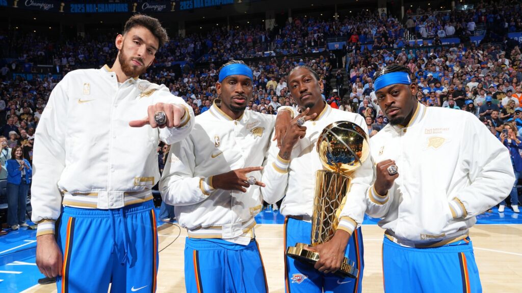 Thunder, Warriors victorious on NBA opening night; Angels to tab Kurt Suzuki as manager; NFL Power Rankings