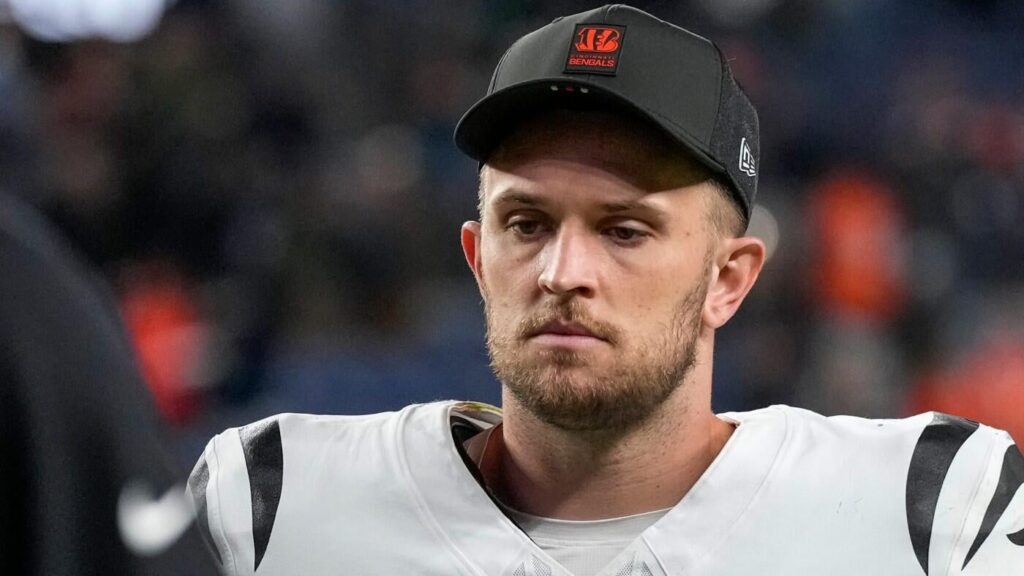 Bengals' Zac Taylor has 'unwavering' confidence in Jake Browning despite struggles, but other options remain