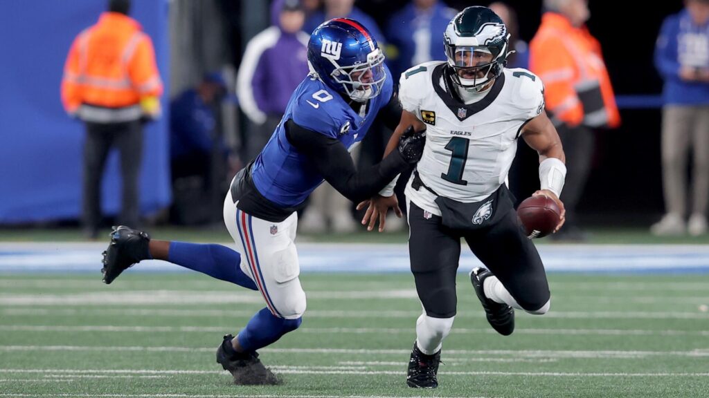 2025 Week 8 NFL picks, odds, best bets from proven model: This 5-leg football parlay pays 25-1