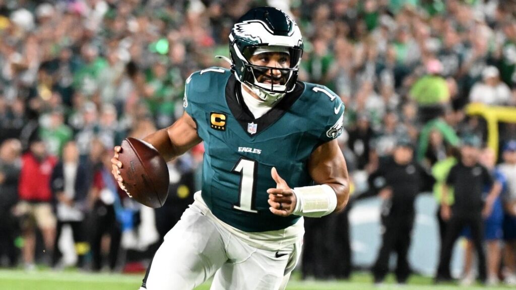 Eagles vs. Giants anytime touchdown scorer picks, predictions, betting odds: Target Jalen Hurts on TNF