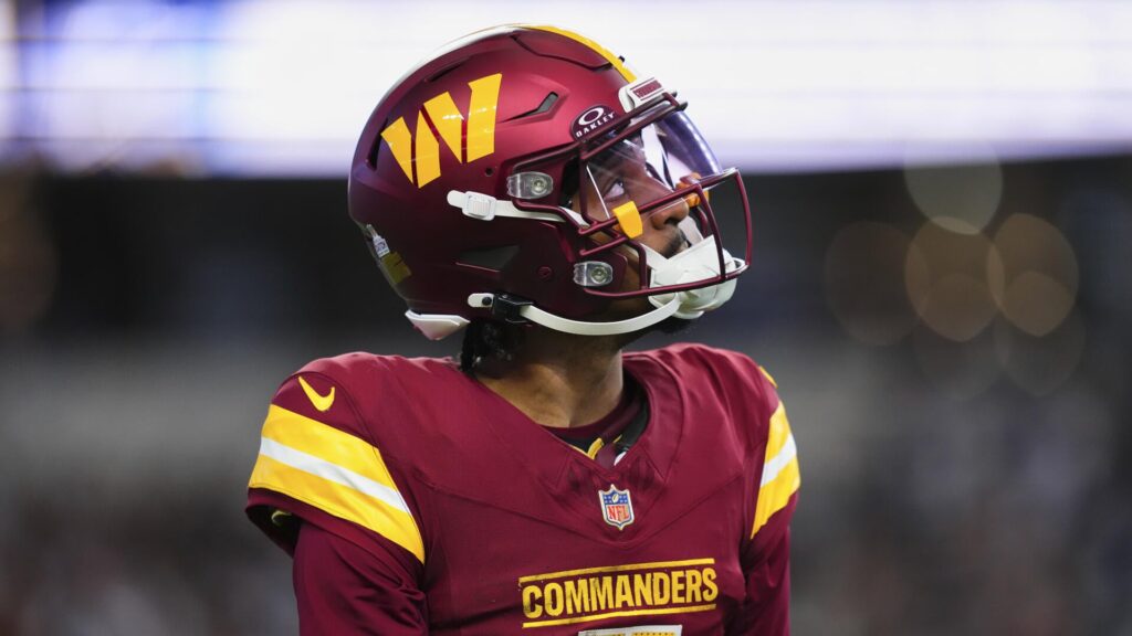 Jayden Daniels injury: Commanders star quarterback hurts hamstring, exits game vs. Cowboys