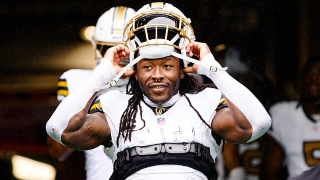 Saints RB Alvin Kamara says he'll 'go drink a piña colada somewhere' if he's traded