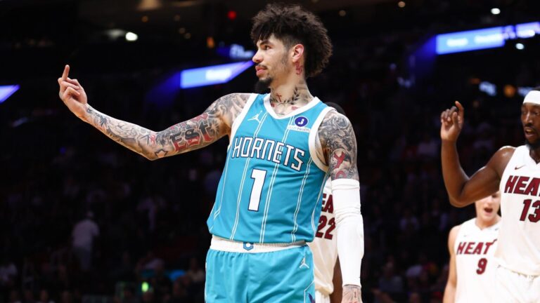 LaMelo Ball fined $35,000 for giving middle finger to referee after charge call