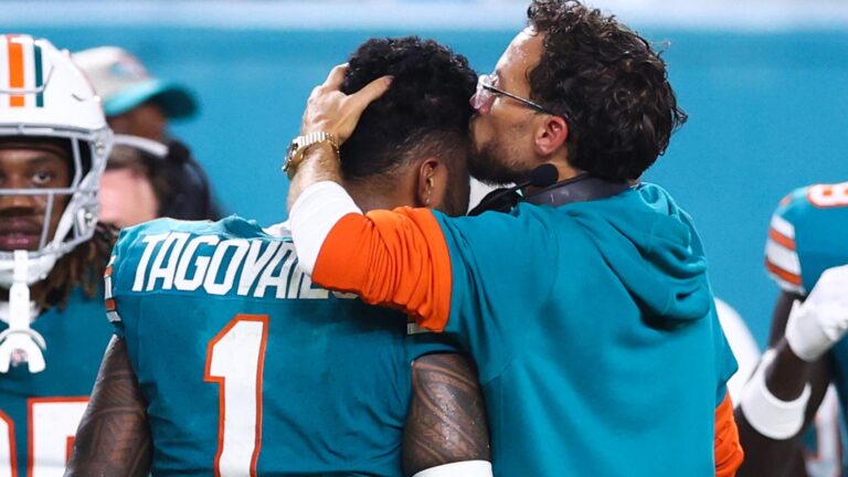 Mike McDaniel sticking with Tua Tagovailoa as starting QB: 'My expectation is that we don't throw 10 picks'