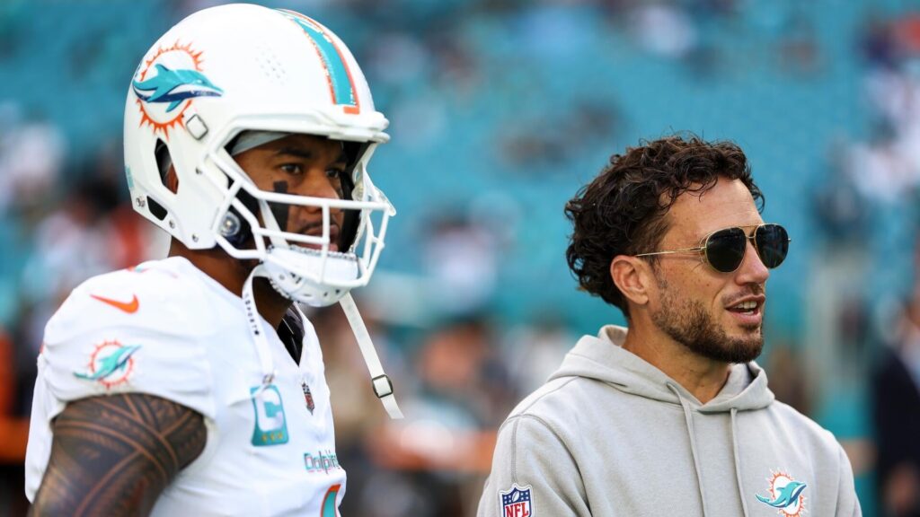 Tua Tagovailoa's comments were 'misguided representation' of leadership issues, says Dolphins' Mike McDaniel