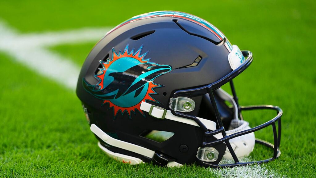 Misdemeanor battery charge dropped against Dolphins OLB coach Ryan Crow, who remains on leave from team