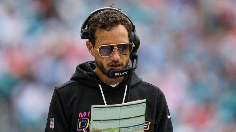 Mike McDaniel balks at Dolphins trade rumors, calls speculated player moves 'baseless, currently'