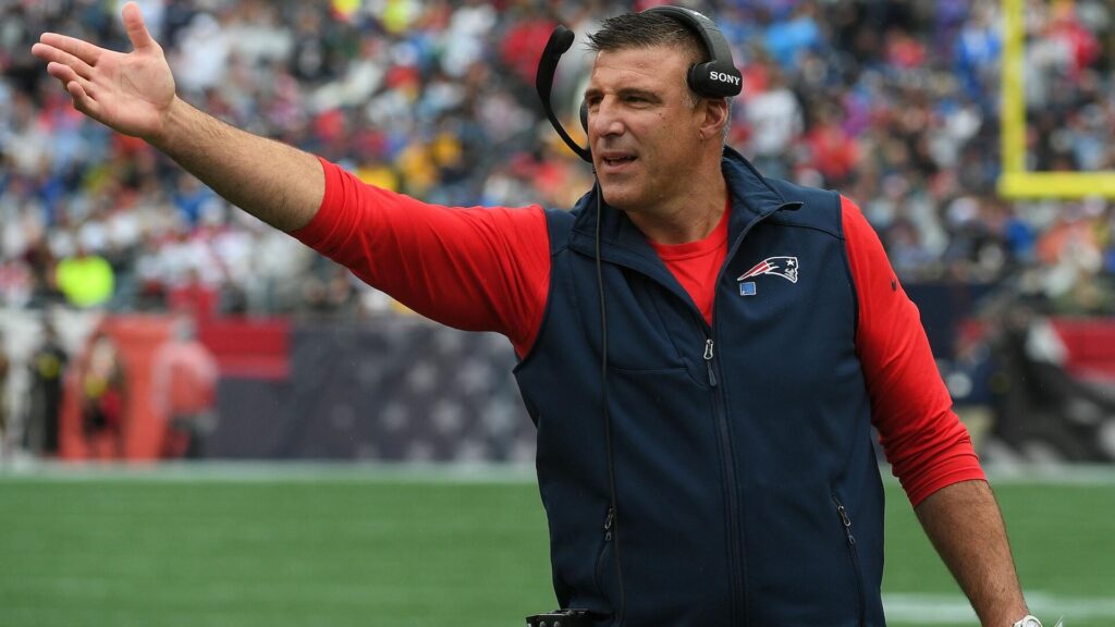 NFL Week best bets: Mike Vrabel wins revenge game vs. Titans, Dillon Gabriel scores first win