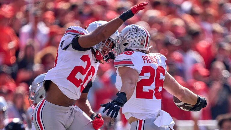Ohio State vs. Wisconsin prediction, pick, odds, spread: No. 1 Buckeyes set to face spiraling Badgers