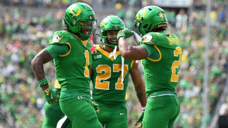 Oregon vs. Indiana prediction, pick, odds, spread: No. 3 Ducks welcome No. 7 Hoosiers for Big Ten showdown