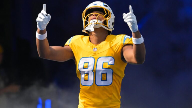 Week 9 NFL betting guide, props, spreads: Model, expert, parlay, DFS and season-long fantasy picks revealed