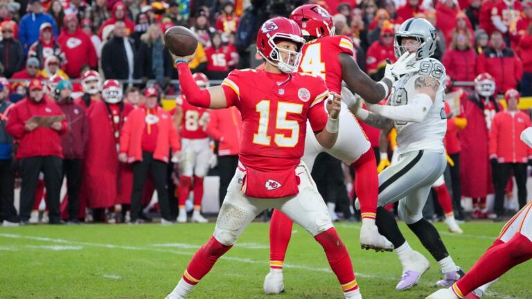 Raiders vs. Chiefs: Where to watch NFL Week 7, promos, betting odds, score prediction for Smith vs. Mahomes