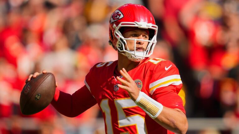 NFL predictions: How Chiefs vs. Bills in Week 9 impacts the AFC playoff race, according to proven model