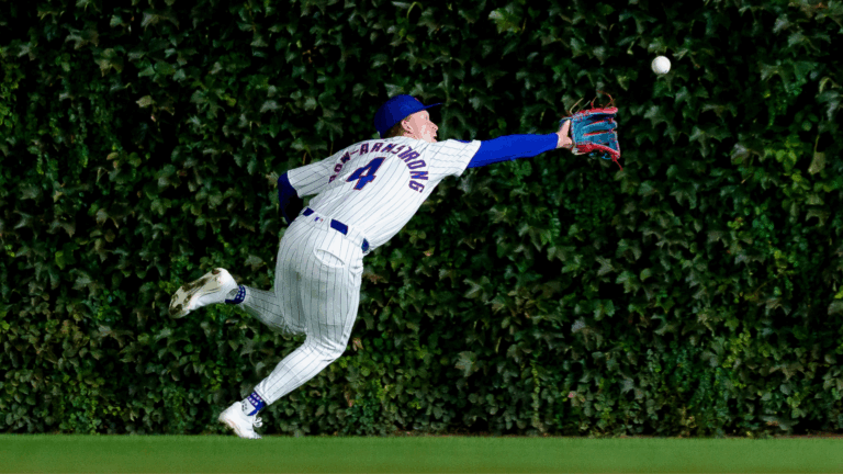 Cubs, Blue Jays lead the way among 2025 MLB Gold Glove Award finalists