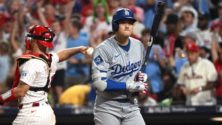 Today's early best bets to target: Top Monday NFL picks, MLB predictions for Chiefs-Jaguars, Phillies-Dodgers