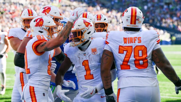 Monday Night Football anytime touchdown scorer picks, odds: Back Rachaad White for Lions-Bucs, Seahawks-Texans