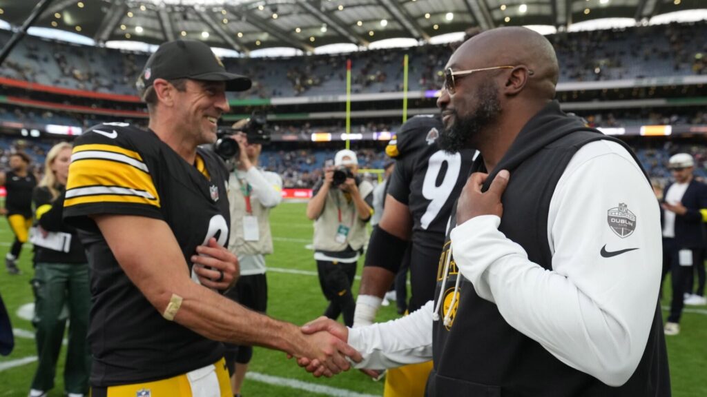 Ranking top reasons for Steelers' surprising 4-1 start: Aaron Rodgers, Mike Tomlin leading way