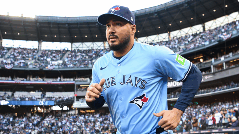 Blue Jays remove Anthony Santander from ALCS roster with injury, will be ineligible for World Series