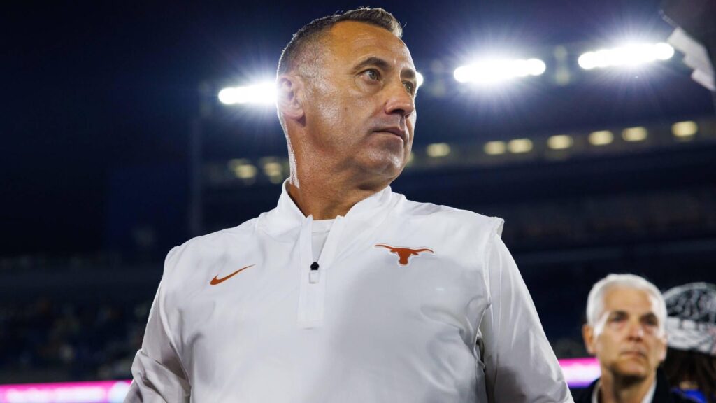 Is it fixable? As Texas' offensive struggles continue, tough questions face Steve Sarkisian, Arch Manning