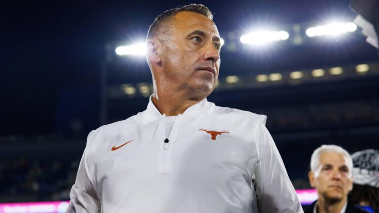 Is it fixable? As Texas' offensive struggles continue, tough questions face Steve Sarkisian, Arch Manning