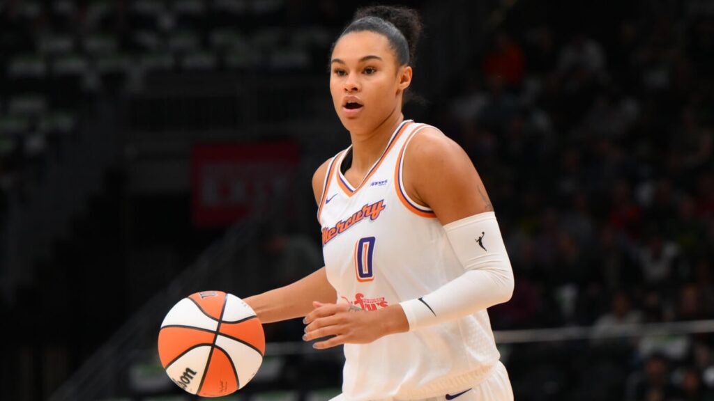 Today's top games to watch, best bets, odds: Game 1 of the WNBA Finals, CFB matchups and more