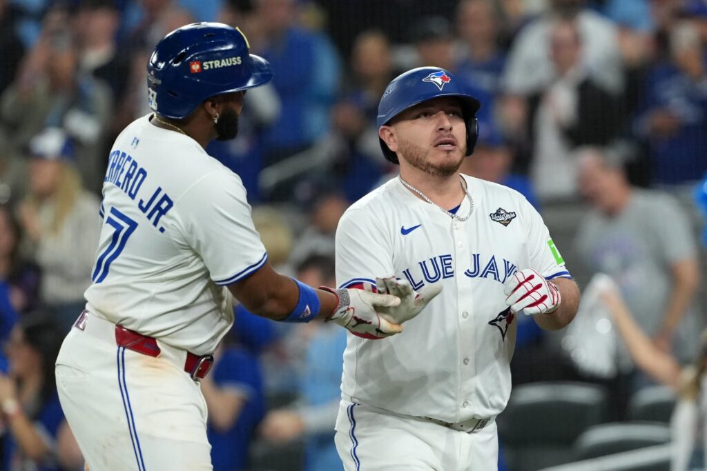 Today's top games to watch, best bets, odds: World Series Game 2, CFB Week 9 and more