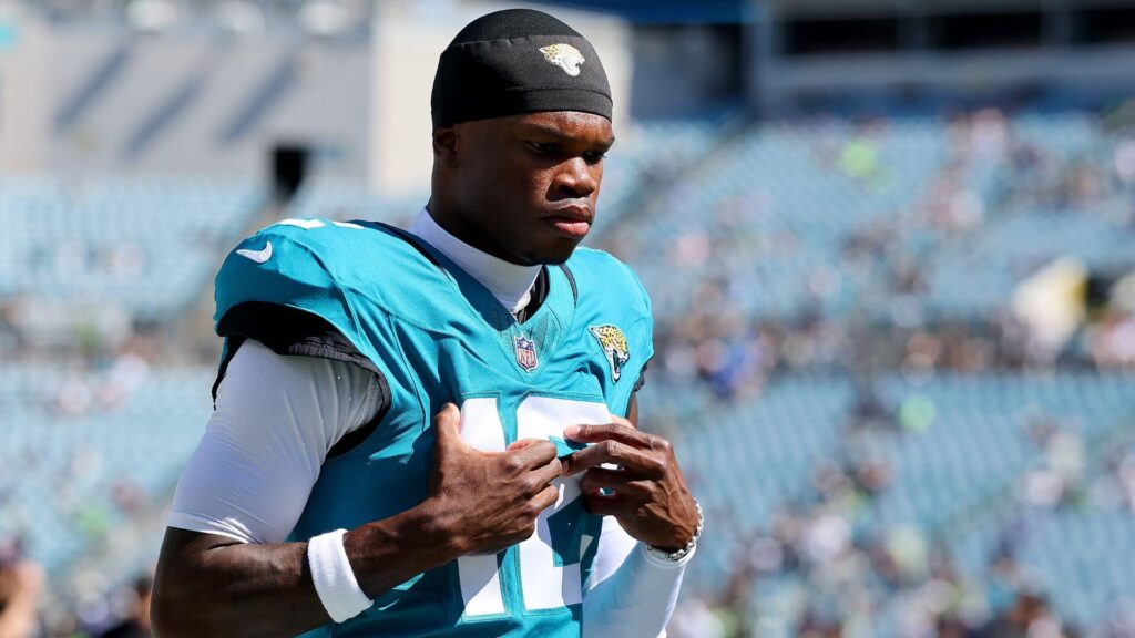 Travis Hunter injury: Jaguars rookie hurts knee in practice, will miss at least four games