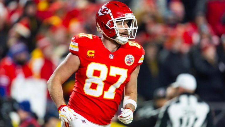 NFL longshot picks, odds, player props, predictions: Travis Kelce among best bets for Chiefs-Commanders on MNF