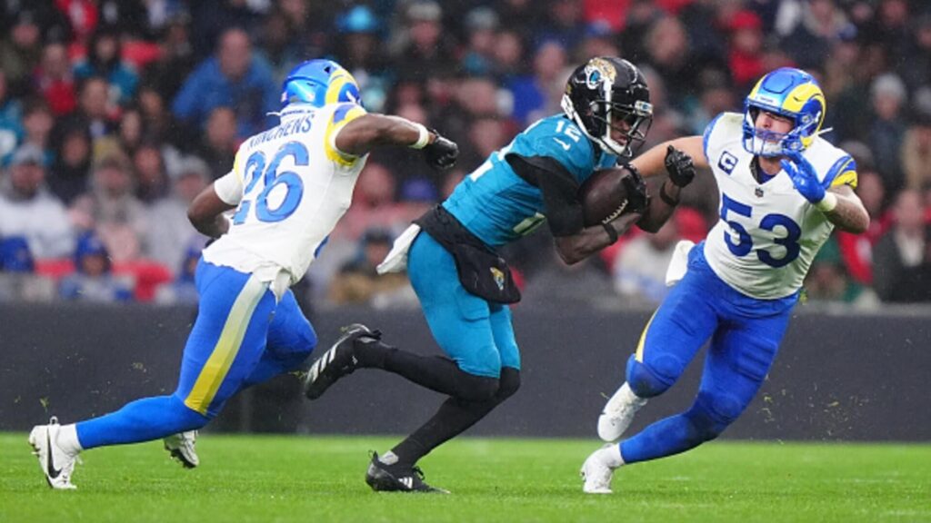 LOOK: Jaguars' Travis Hunter scores first career NFL touchdown in London