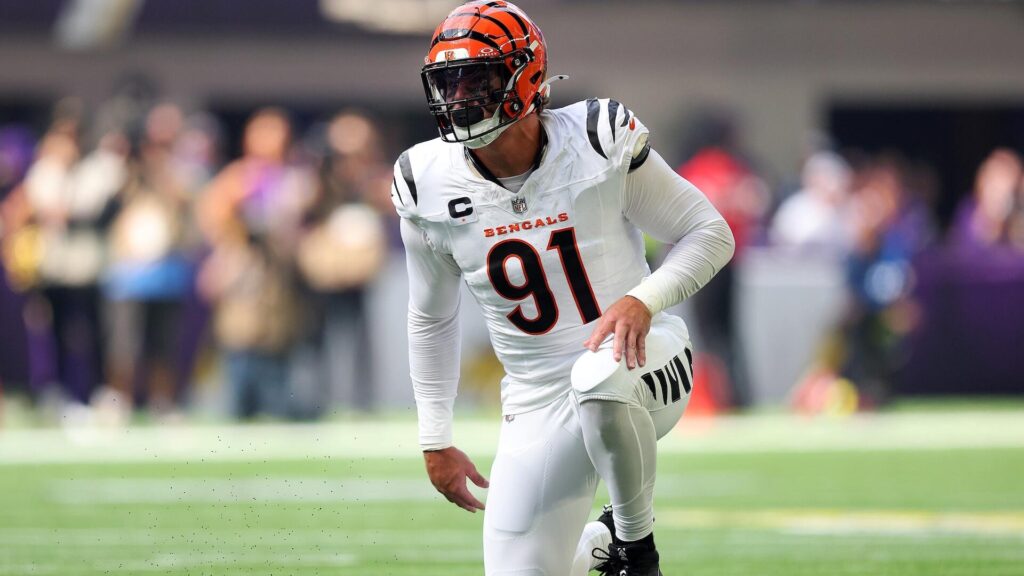 Bengals' Trey Hendrickson not expected to play against Steelers Thursday night due to hip injury, per report