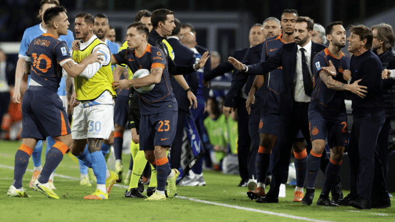 Antonio Conte benches new signings, feuds with with Inter's Lautaro Martinez in dramatic 3-1 win for Napoli